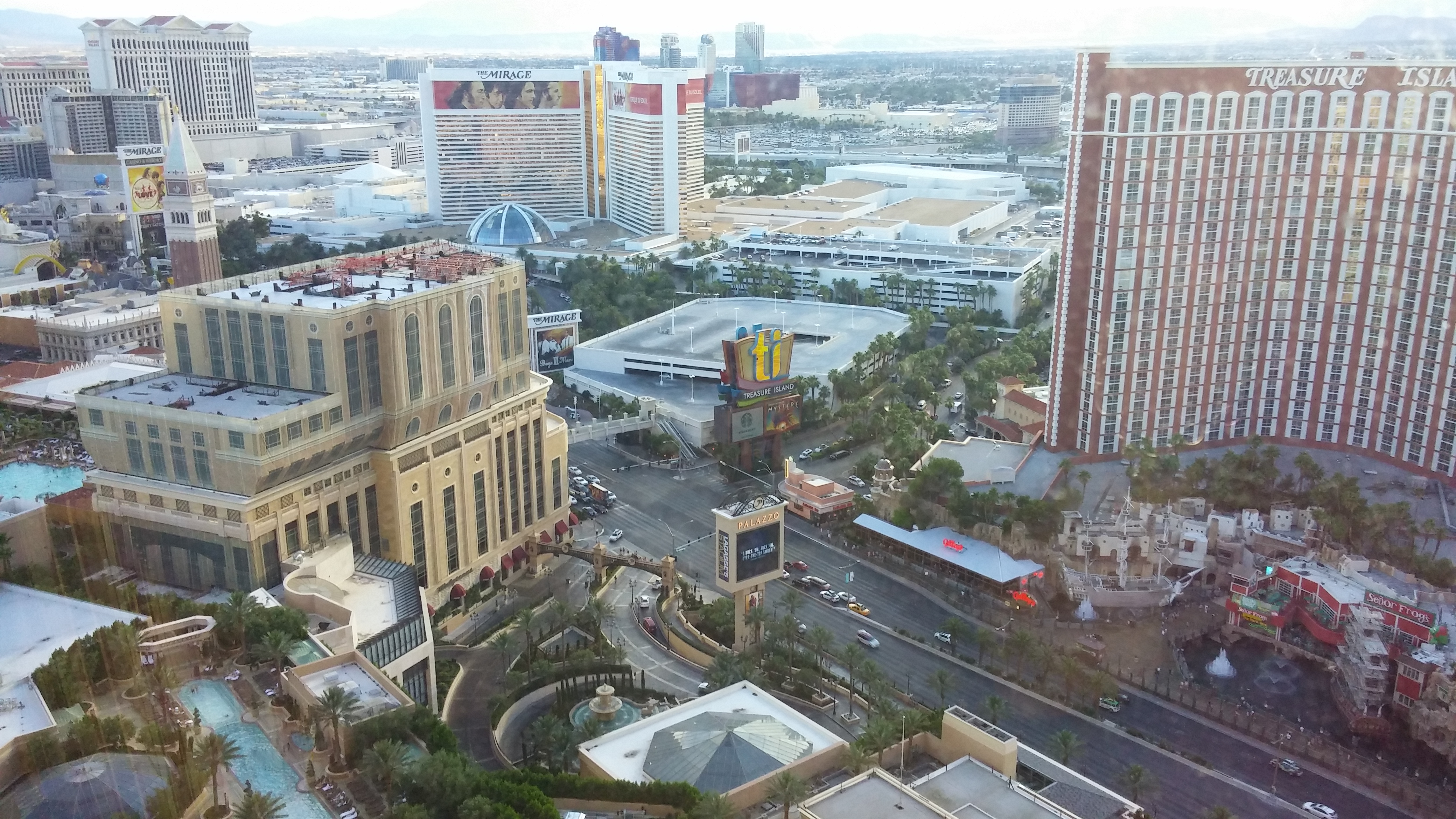 Las vegas hotel room